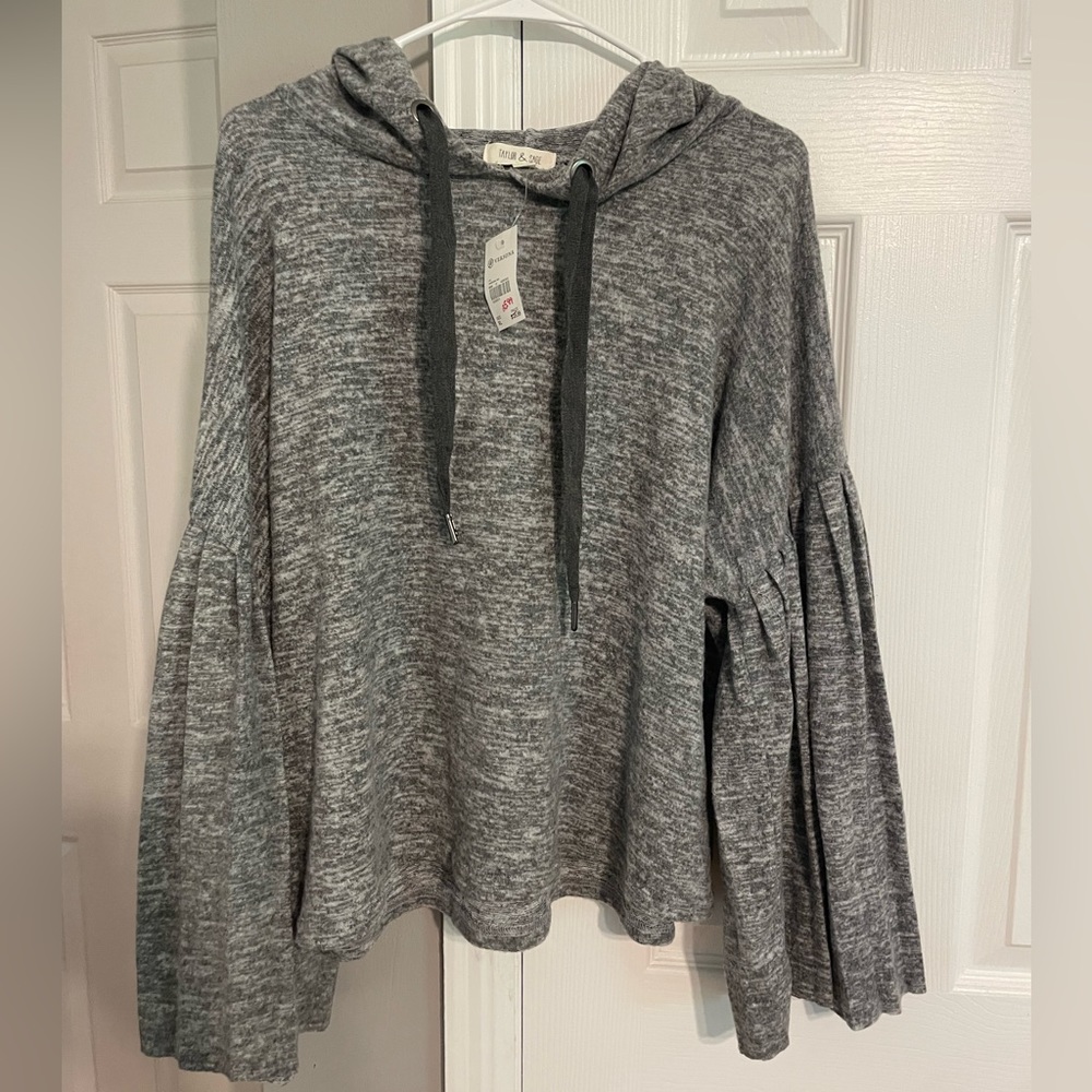 Cropped Pullover with Bell Sleves